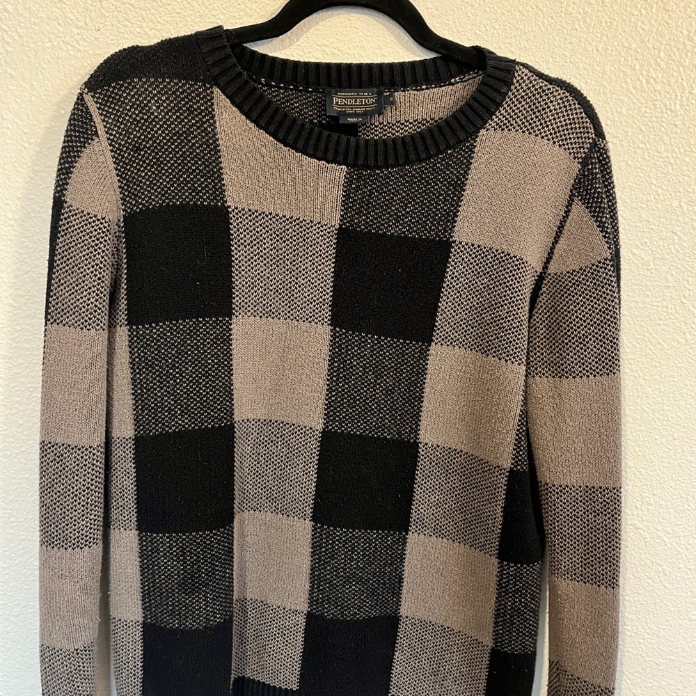 Pendleton Men's Checkered Black and Tan Crewneck Sweater
